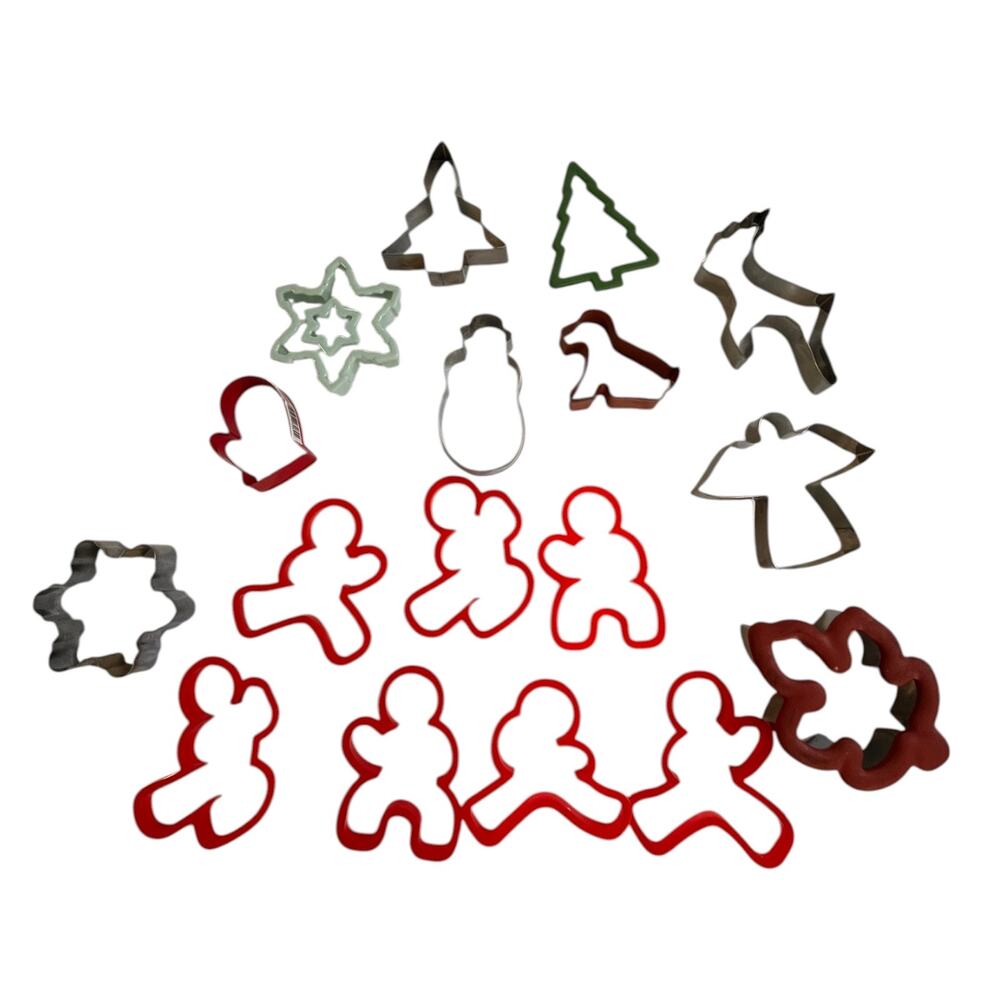 Lot of 17 Cookie Cutters Baking Preowned Kitchen Art7 Crafts Home Baker